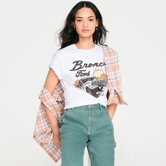 Ford Bronco Oversized Boyfriend Graphic Tee size Small - Picture 2 of 7